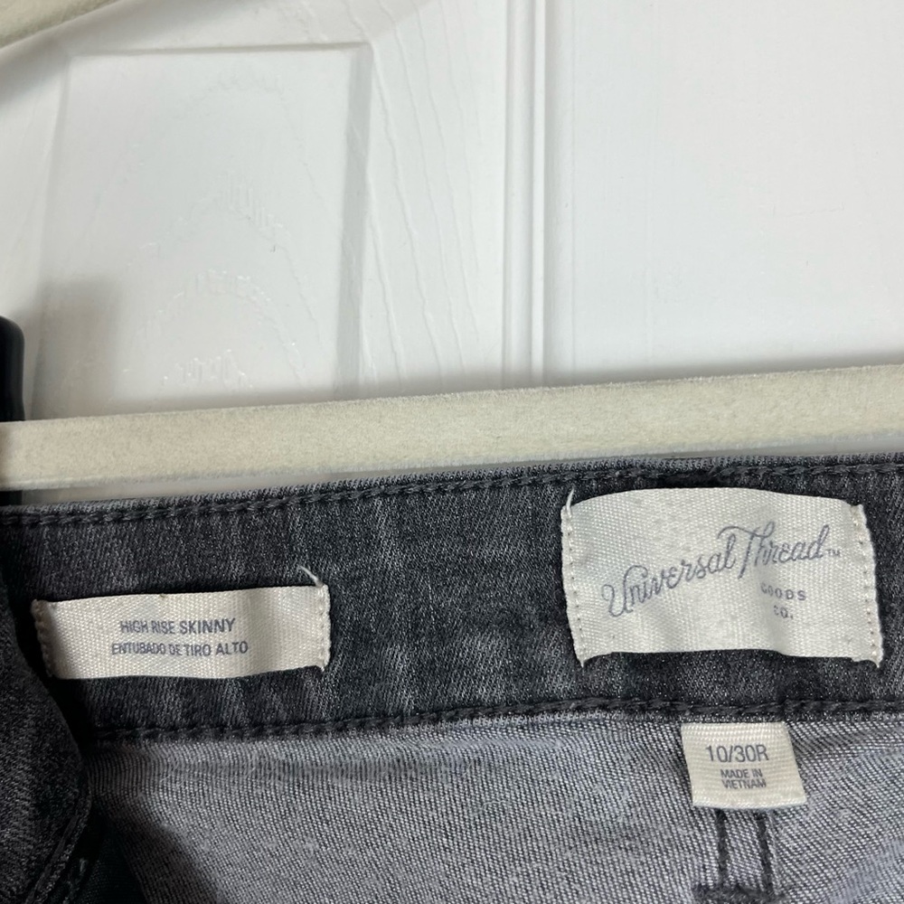 Universal Thread Washed Gray Denim High Rise Skinny Jeans - Picture 6 of 7